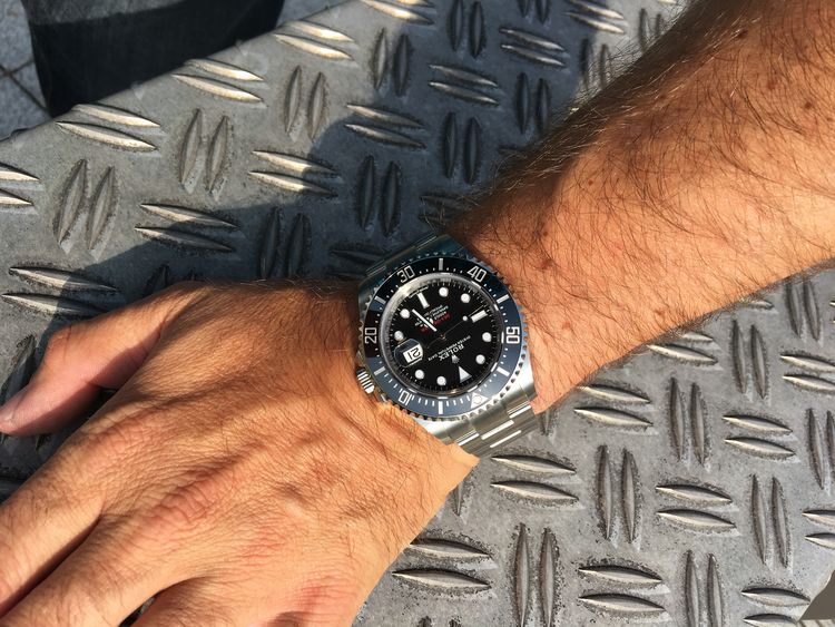 Rolex Sea-Dweller 126600 am Handgelenk