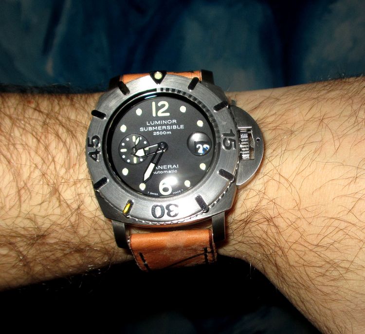 Panerai 285 Wristshot Bilder von PAM 285 Uhren am Handgelenk