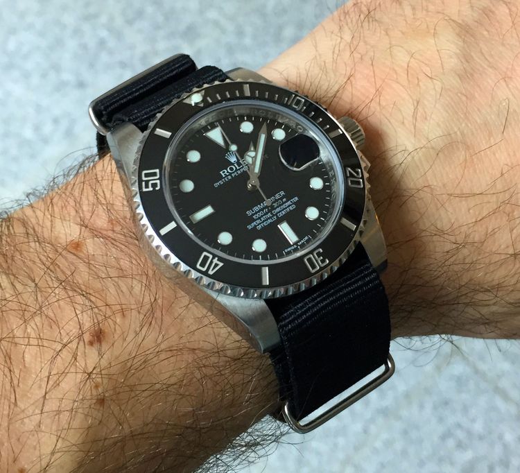 Rolex Submariner mit schwarzem Nato Strap