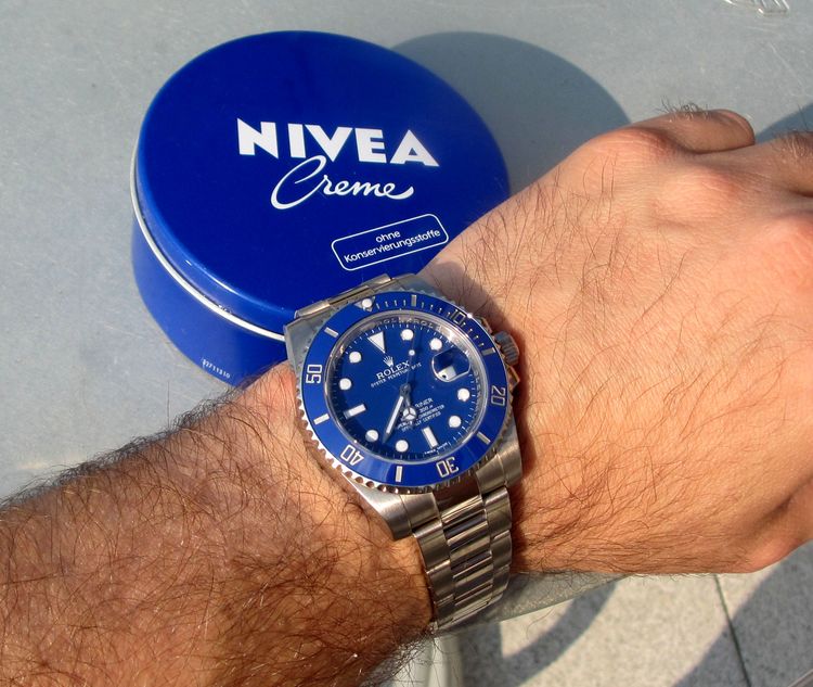 Rolex Submariner Weissgold mit Nivea blauem Zifferblatt