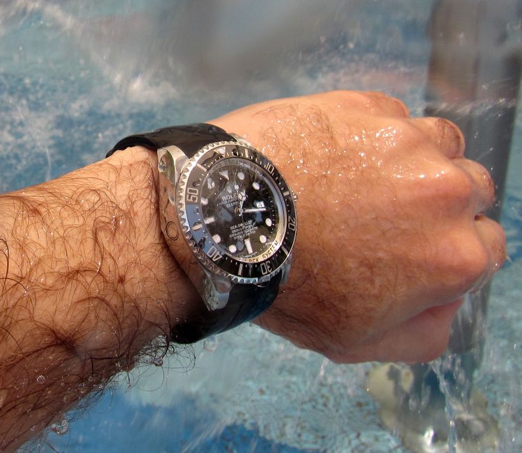 Rolex Seadweller mit Kauschuck Band