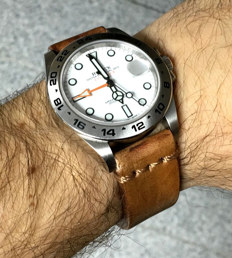 Rolex Explorer II 42mm mit Vintage Strap