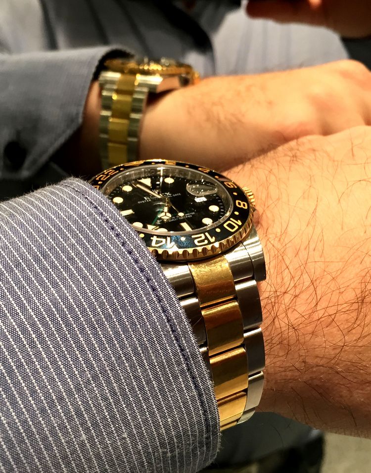 Rolex GMT Master II 116713LN Wristshot