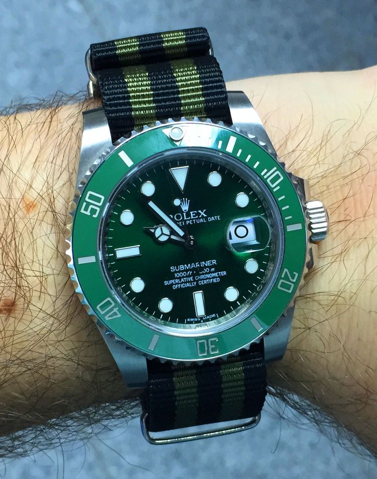 Rolex Submariner Hulk mit grünem Nato Strap