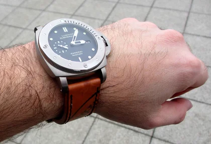 Panerai Uhr 305 mit Titangehäuse