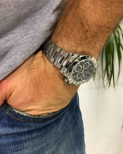 Rolex Daytona Stahl getragen am Handgelenk