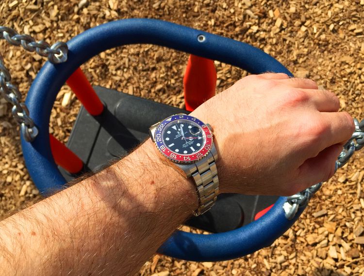 Rolex GMT 116719BLRO Keramik auf dem Spielplatz