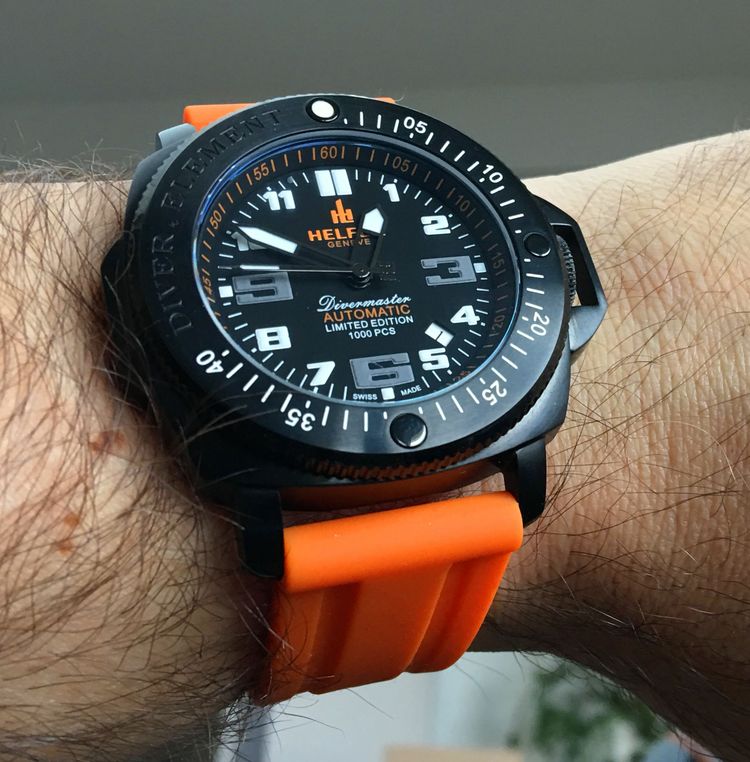 Helfer Chronometer mit Rubber-Strap Helfer Chronometer mit Rubber-Strap