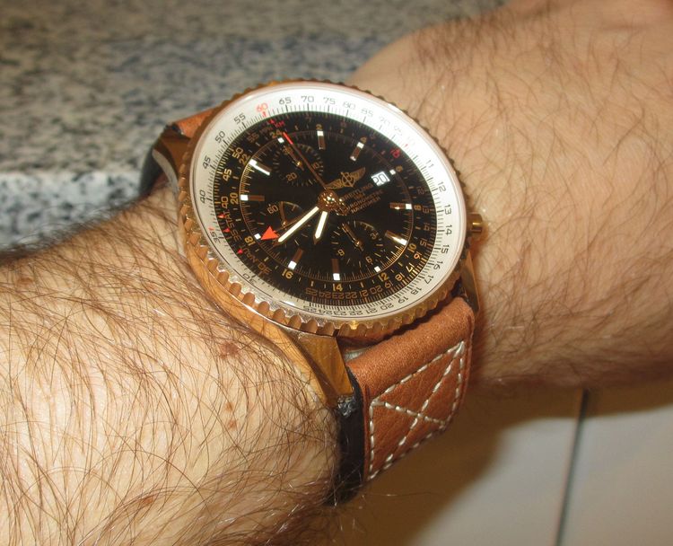 Breitling Navitimer World Rosegold