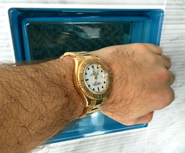 Rolex Yacht Master Gelbgold Wristshot