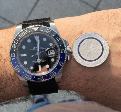Rolex Batman GMT mit blauer Polymehrring 5 Euromünze
