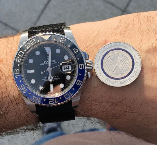 Rolex Batman GMT mit blauer Polymehrring 5 Euromünze Rolex Batman GMT mit blauer Polymehrring 5 Euromünze