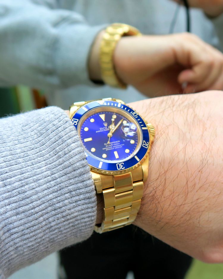 Goldrolex Submariner Wristhost