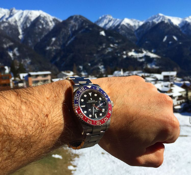 Rolex GMT 116719BLRO Blau-Rot Pepsi Wrist Shot