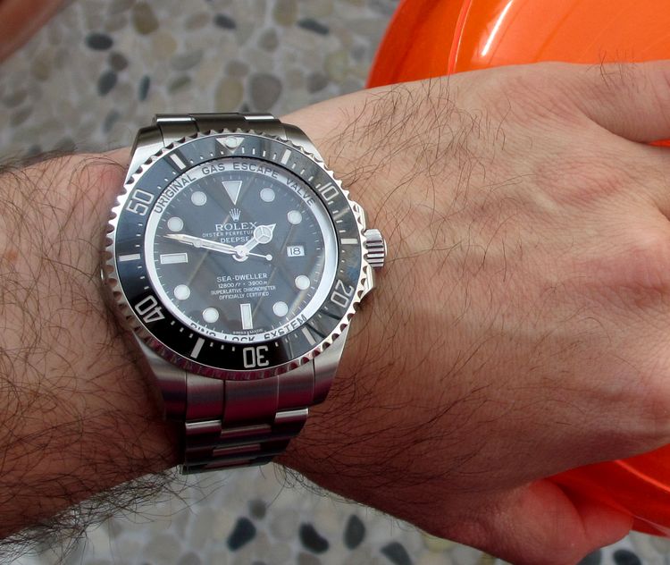 Wristshot einer Rolex Deep Sea Seadweller