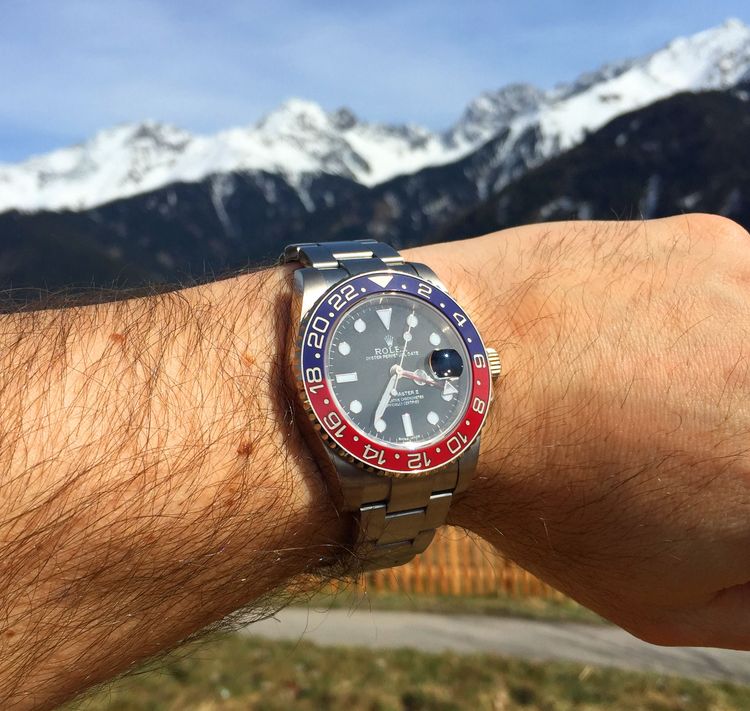 Rolex GMT 116719BLRO Keramik in den Bergen