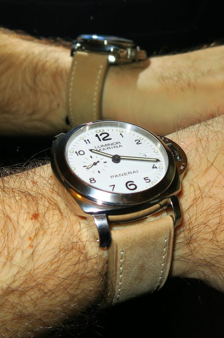 Panerai Luminor Marina PAM 499 am Handgelenk