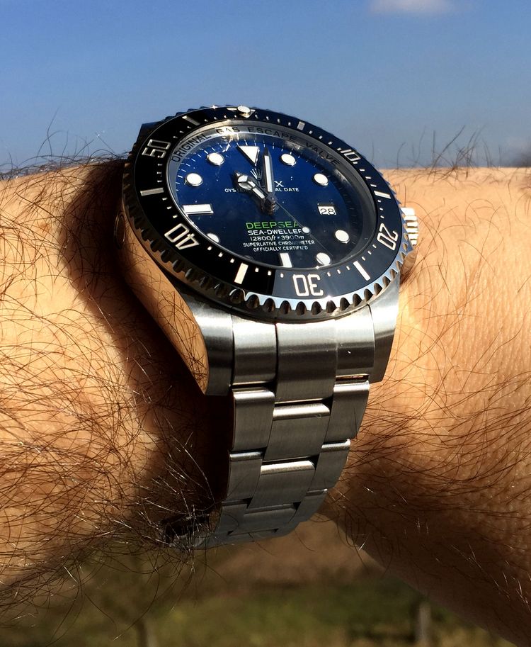 Rolex 116660 Deep Blue James Camerons am Handgelenk