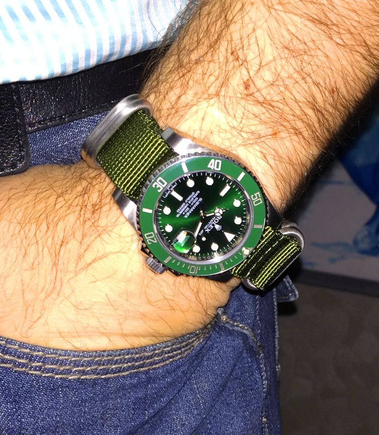 Rolex Hulk grün mit Nato Strap