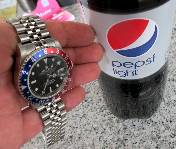 Wristshot einer Pepsi Rolex GMT Master