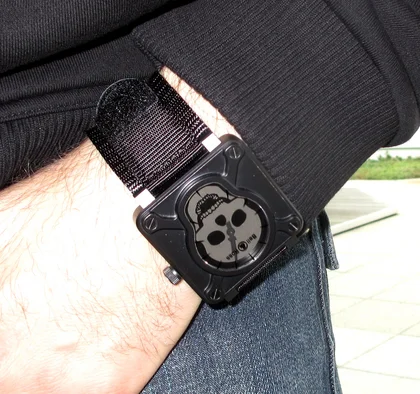 Bell & Ross Airborne II Totenkopf Uhr schwarz