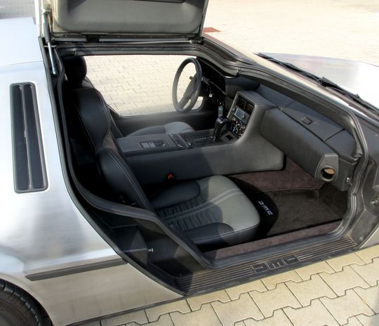 DeLorean Sitze und Amaturen