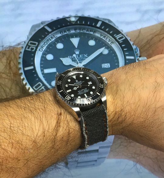 Rolex Sea-Dweller 4000 Wristshot Rolex Sea-Dweller 4000 Wristshot