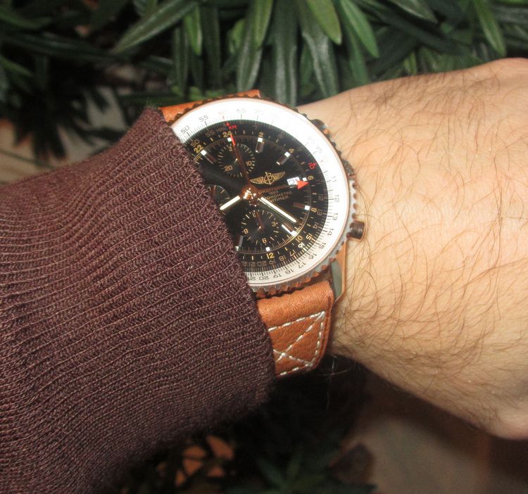 Breitling Navitimer World Rotgold