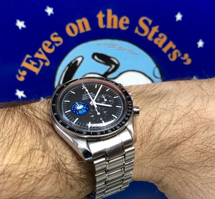 Black Snoopy Omega Eyes on the Stars