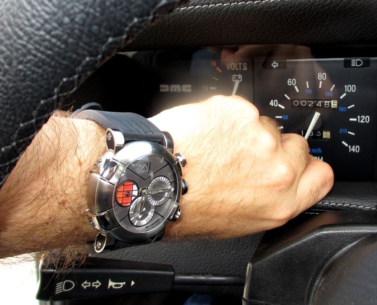 DMC-12 Delorean Uhr von Romain Jerome