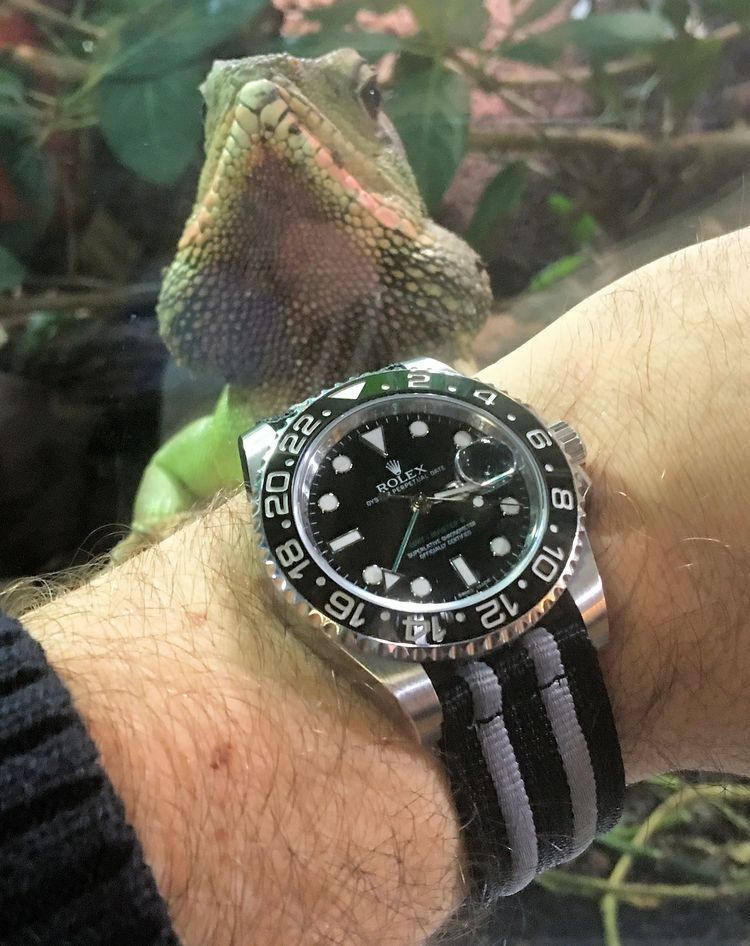 Rolex GMT mit James Bond Nato Strap