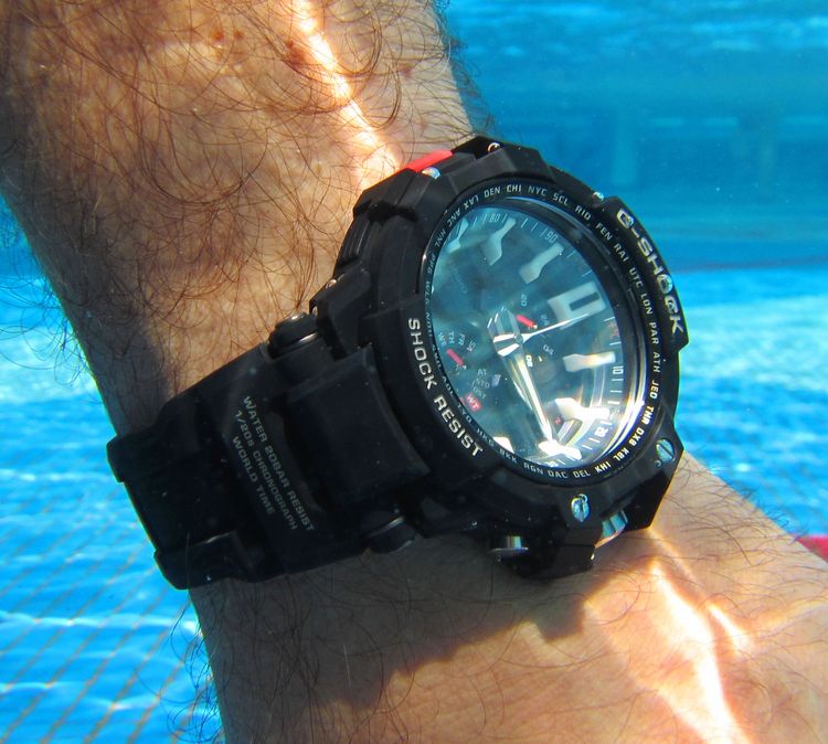 Casio G-Shock Wristshot