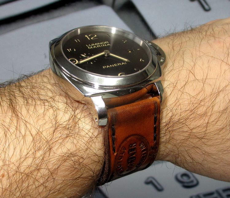 Panerai 359 mit Lederarmband