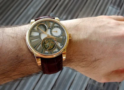 Martin Braun Tourbillon Uhr Hyperion am Handgelenk