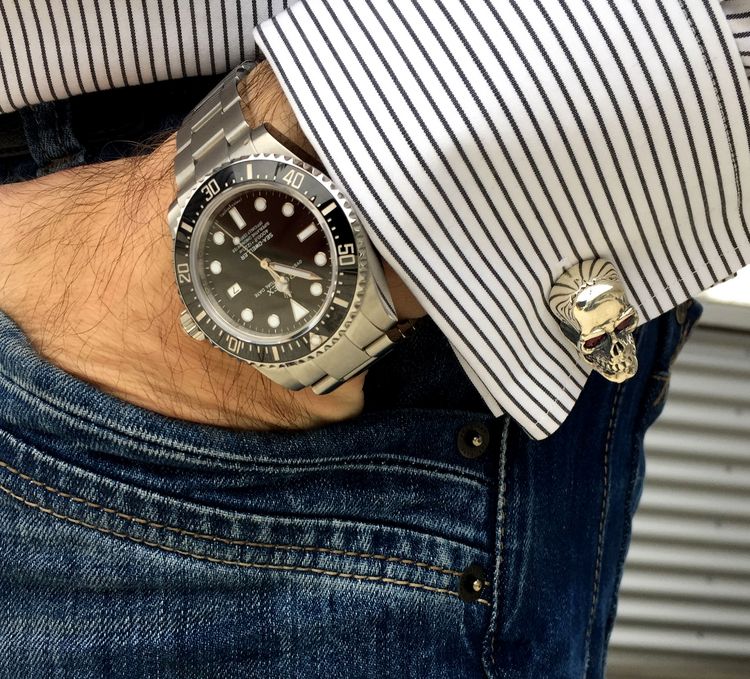 Rolex Sea Dweller getragen mit Manschettenknöpfen