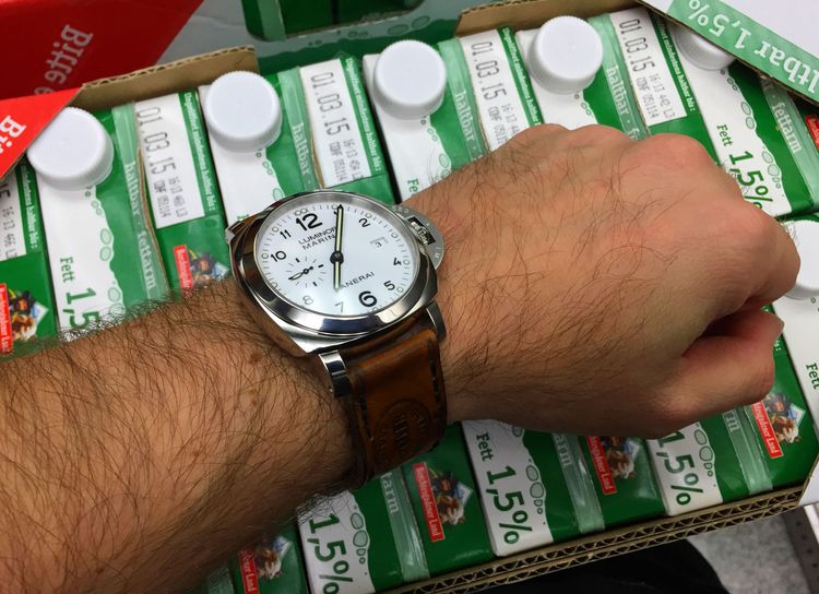 PAM 499 Armbanduhr Panerai mit Milchweißem Zifferblatt