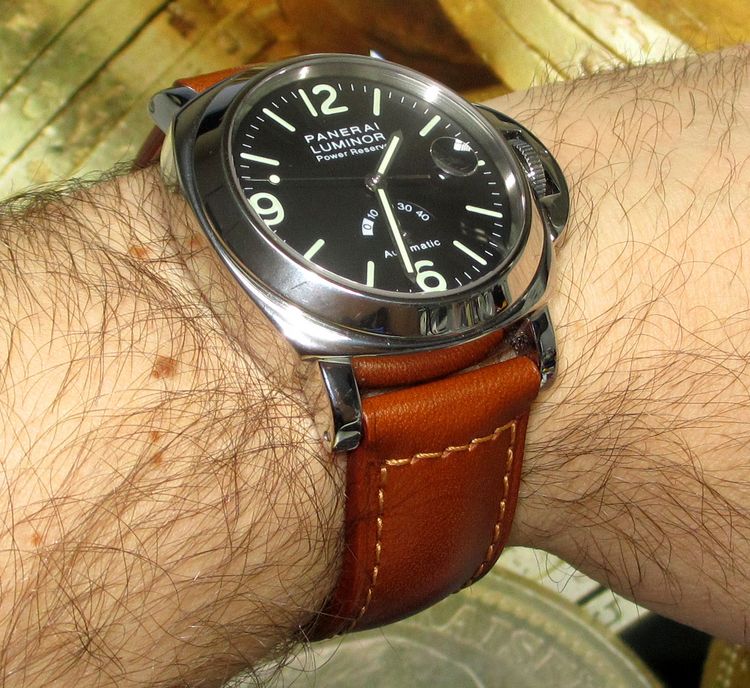 Panerai PAM 27 am Handgelenk